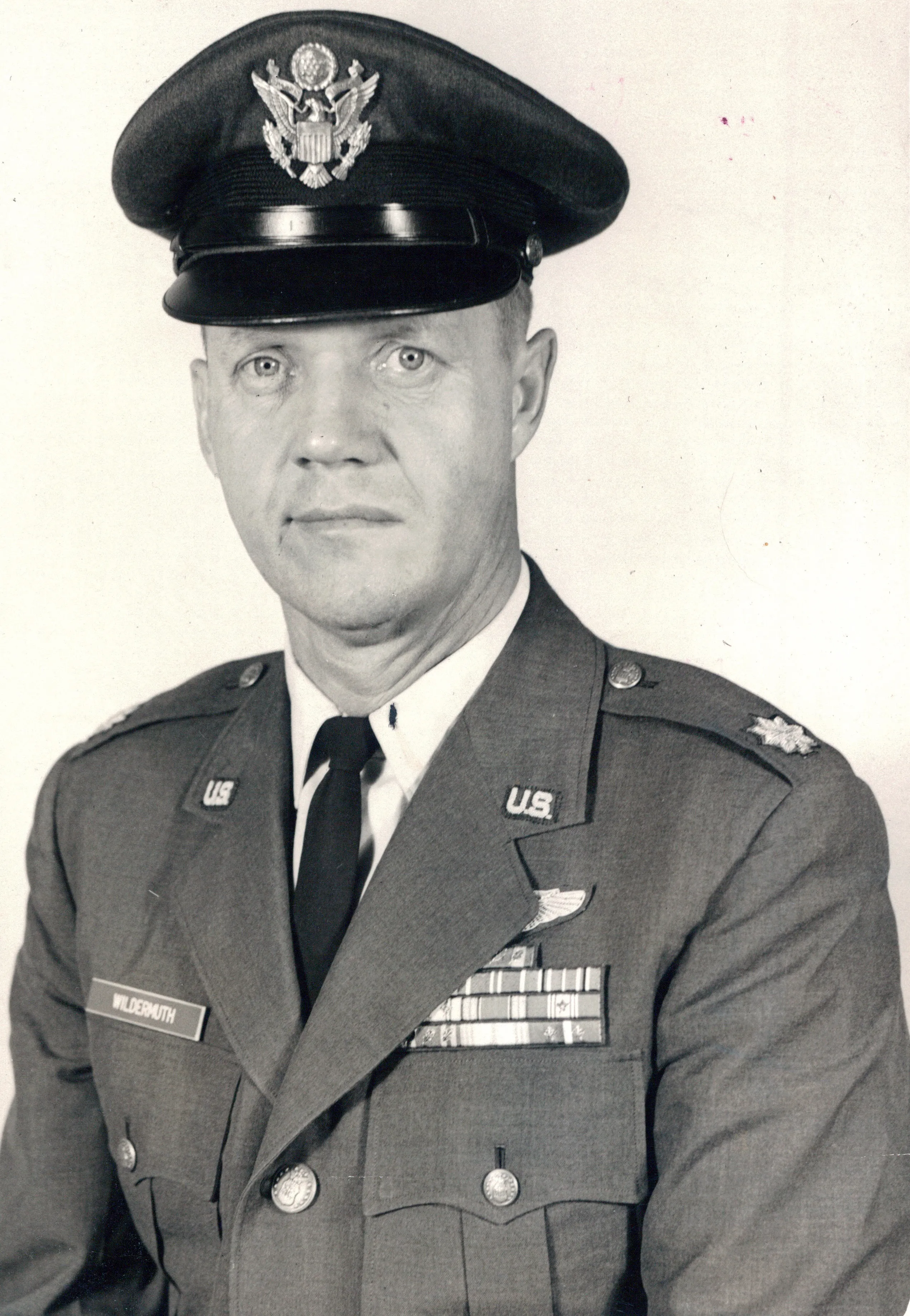 Robert Earl Wildermuth — Lt. Colonel, U.S. Air Force Formal Portrait, c. late 1960s