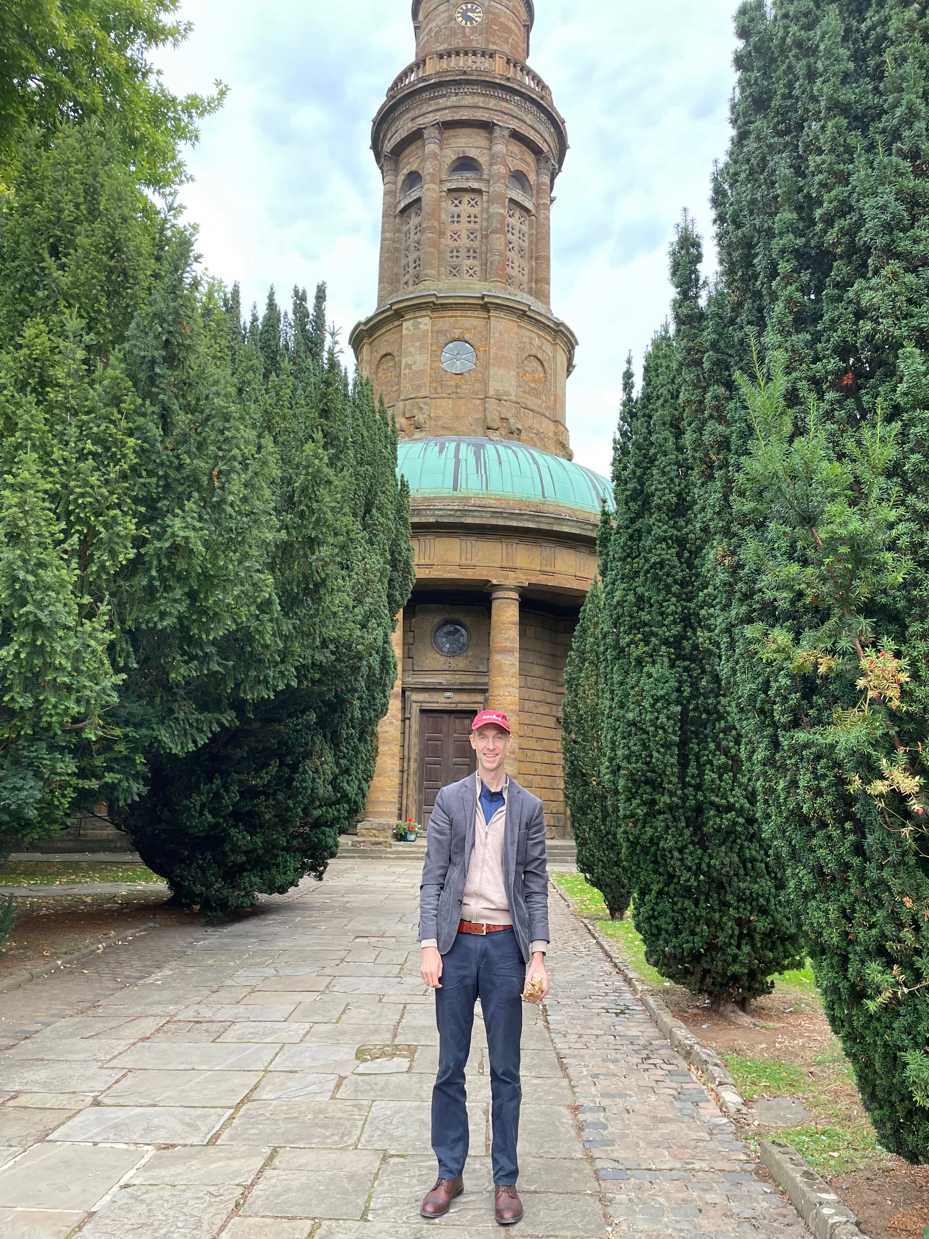 Chuck and Lijie at Banbury on the same England research trip that produced the [Oxford library line back to Joseph Eesley](/docs/eesley-line-research-notes/) and the [Old Stratford Rother Street](/places/old-stratford-rother-street/) photograph. Banbury was the family's nearest market town to the Hanwell parish where Joseph Eesley and Frances Ayris had founded the documented line two centuries earlier.