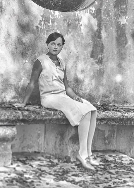 Big Helen (Alspach) Eesley on the same Miami bench, April 1930.