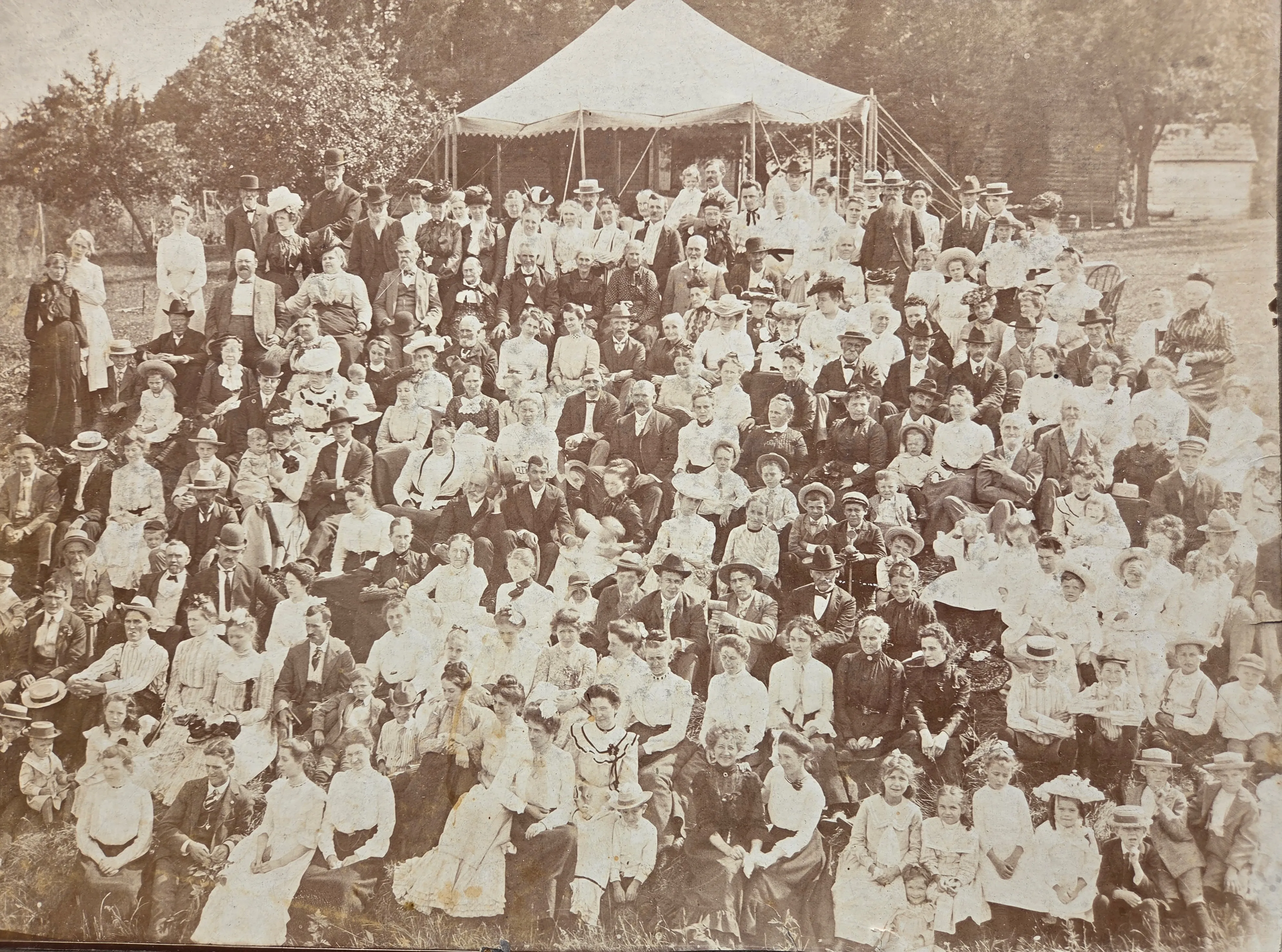 Chenoweth Family Reunion — Harrisburg, Ohio, c. 1901–1902