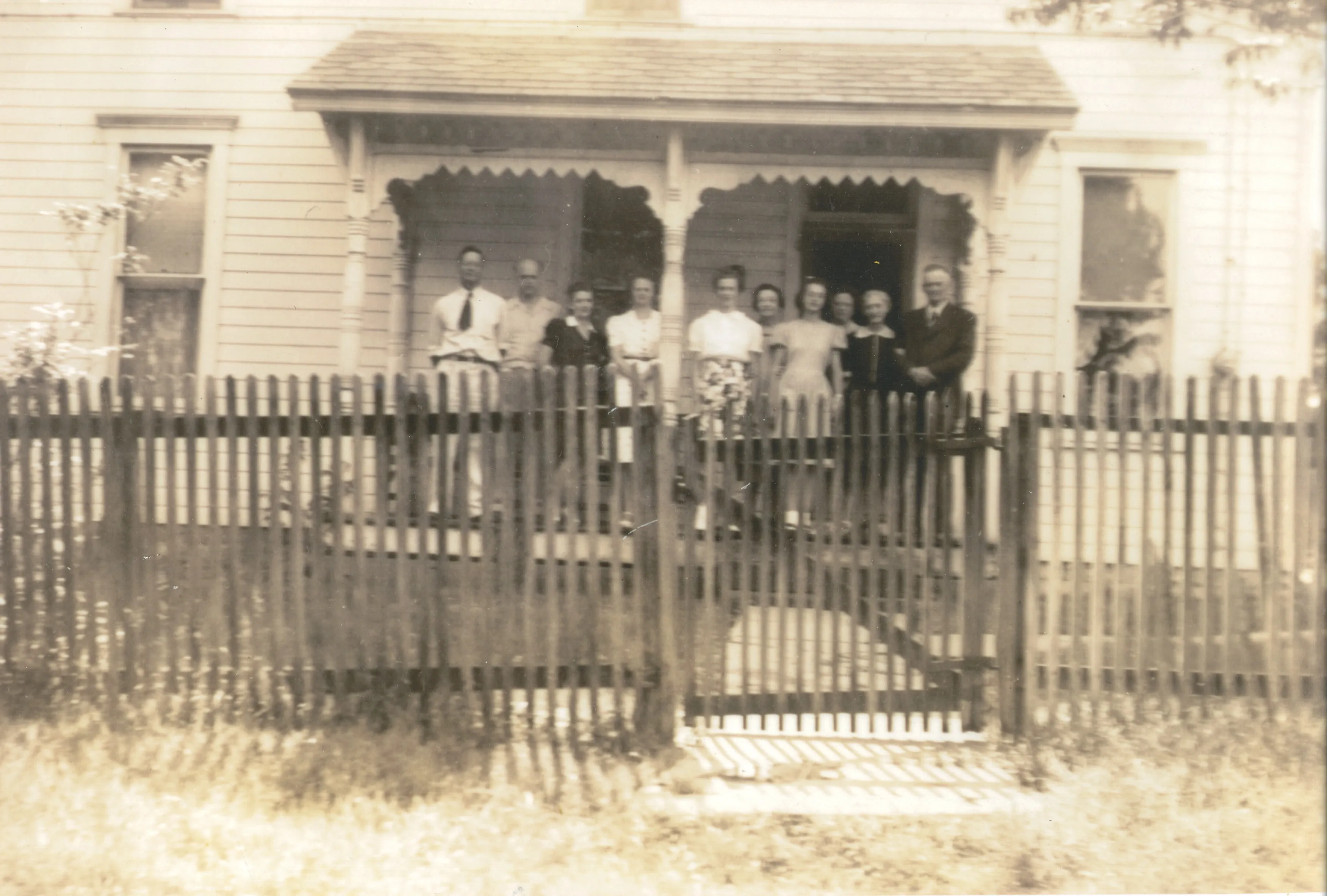 Hill–Davis family on the porch at Mt. Perry, Ohio — c. 1938–1941