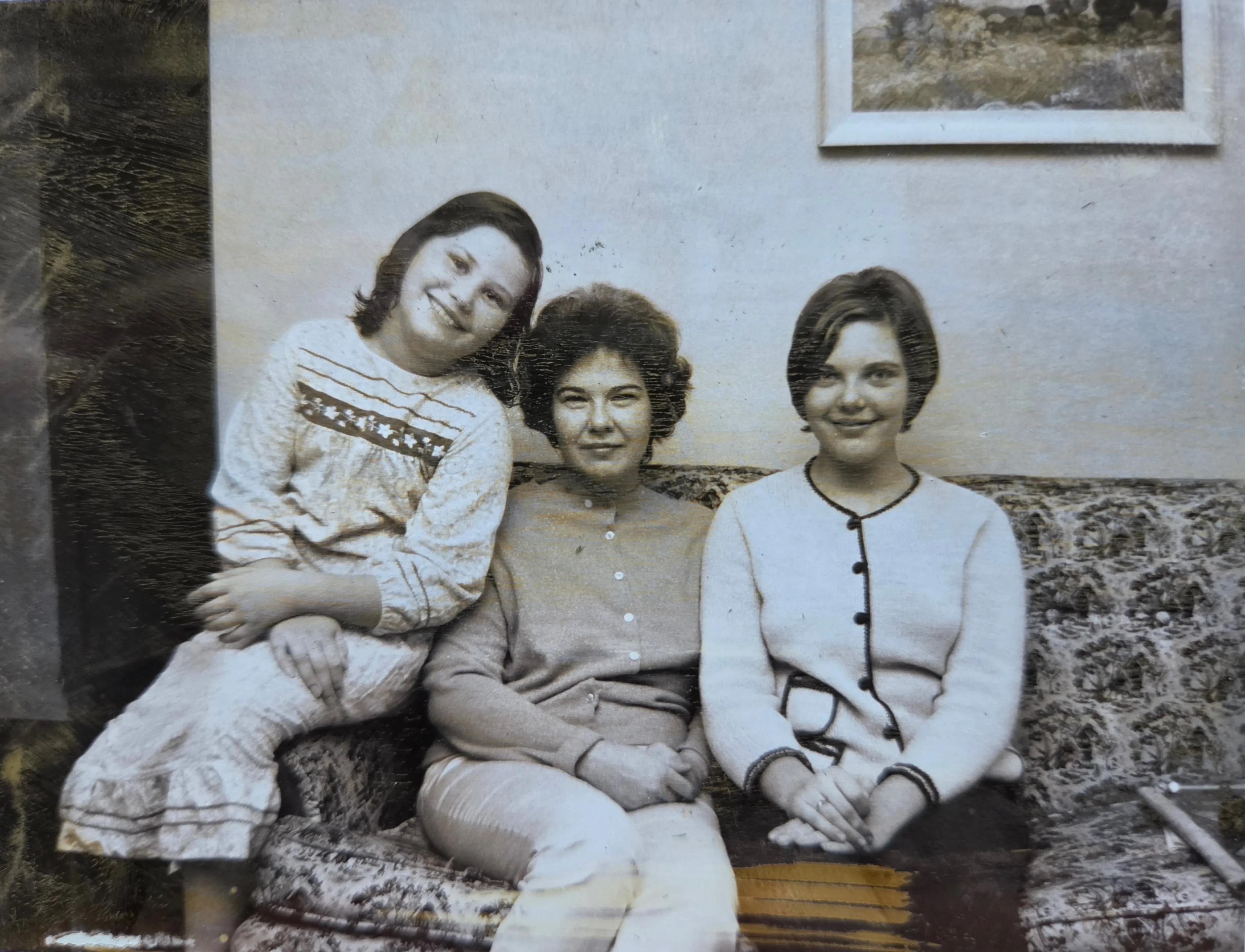 Marjorie Hyatt (Mafry's daughter) with her own two daughters, c. 1960s. From Roberta Burnes Walker's Chenoweth-Hyatt family album. Names of the daughters to be added when Roberta sends them.
