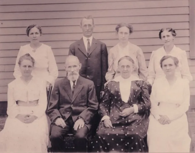 Ullmann family group portrait (probable) — c. 1912