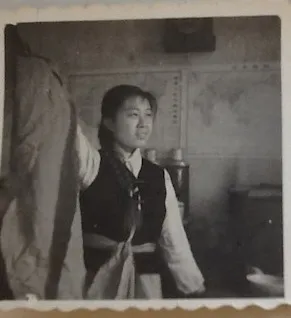 Portraits of a young woman with a braid — Zhou–Li side, c. 1960s–70s (identity pending)